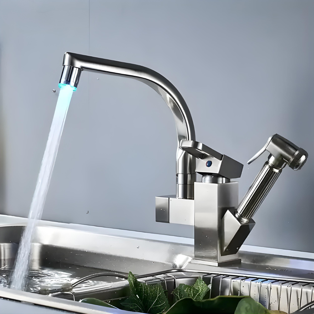 Torneira Gourmet Cozinha Monocomando Extensível Primee em aço escovado com luz LED azul