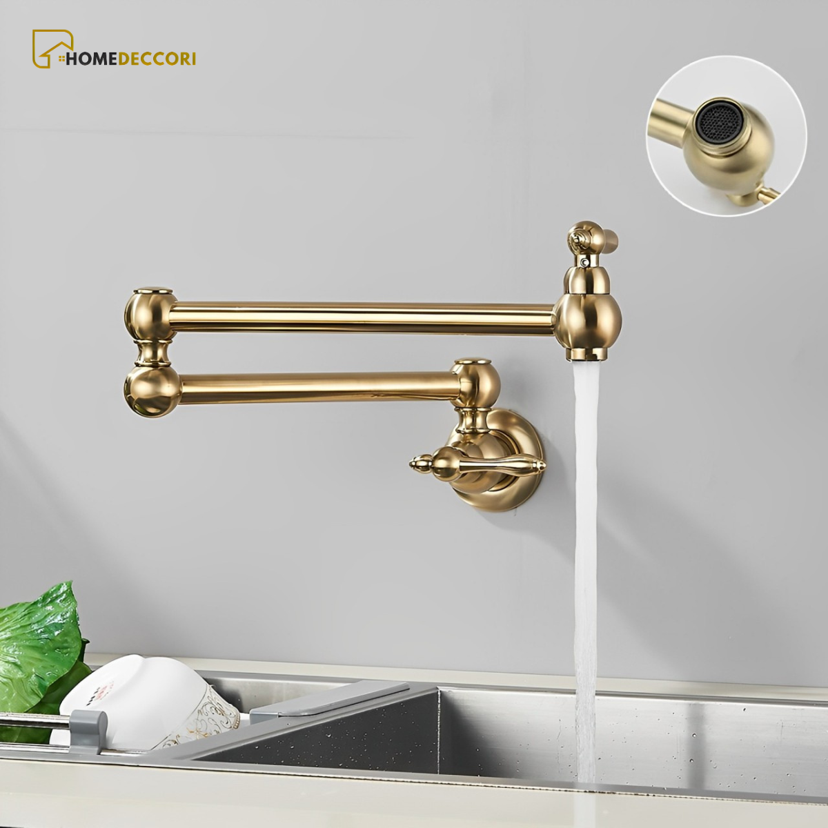 Torneira articulada de parede Veneza em inox dourado com design luxuoso para cozinha.