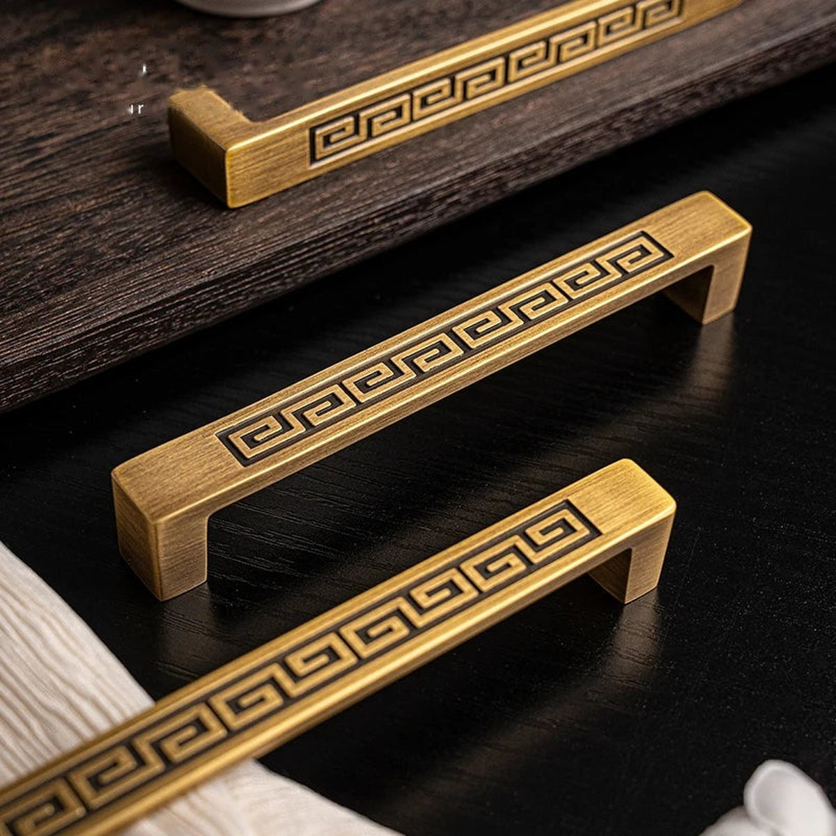 Puxador Alça e Ponto Latão Maciço Bronze Envelhecido Grega Arezzo - foto 2