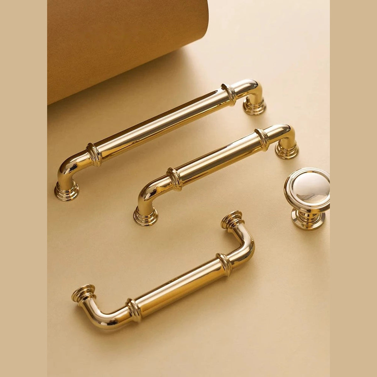 Puxador Alça e Ponto Latão Maciço Dourado Industrial Bassano