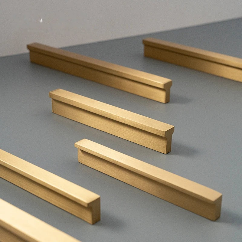 Puxador Alça Latão Maciço Dourado Escovado Minimalista Rovigo