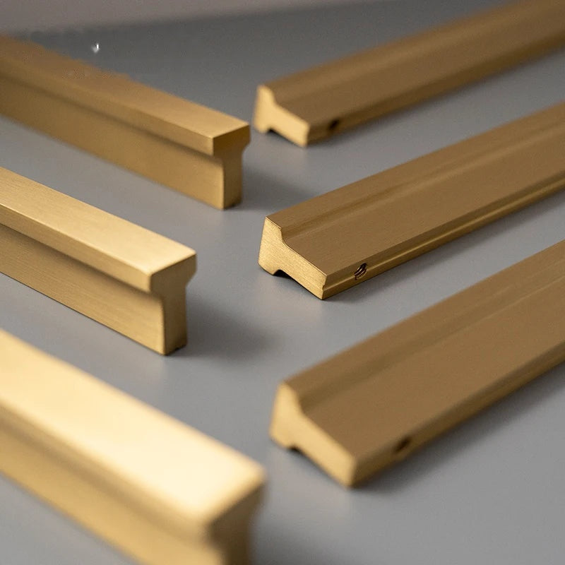 Puxador Alça Latão Maciço Dourado Escovado Minimalista Rovigo - foto 2