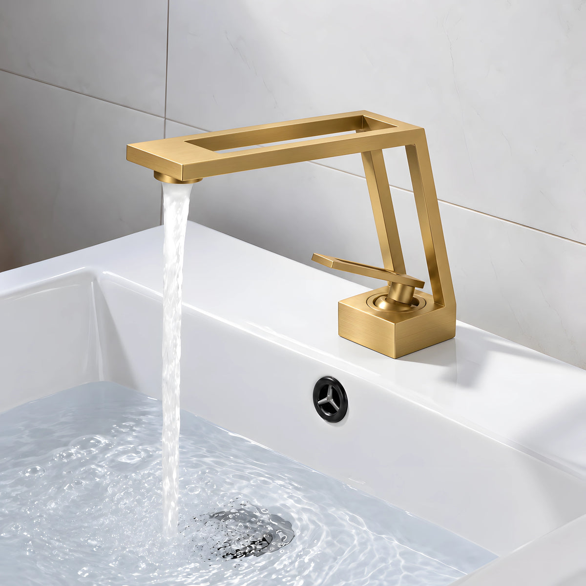 Torneira para banheiro Prisma dourado escovado - Homedeccori