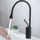 torneira bica alta preto fosco