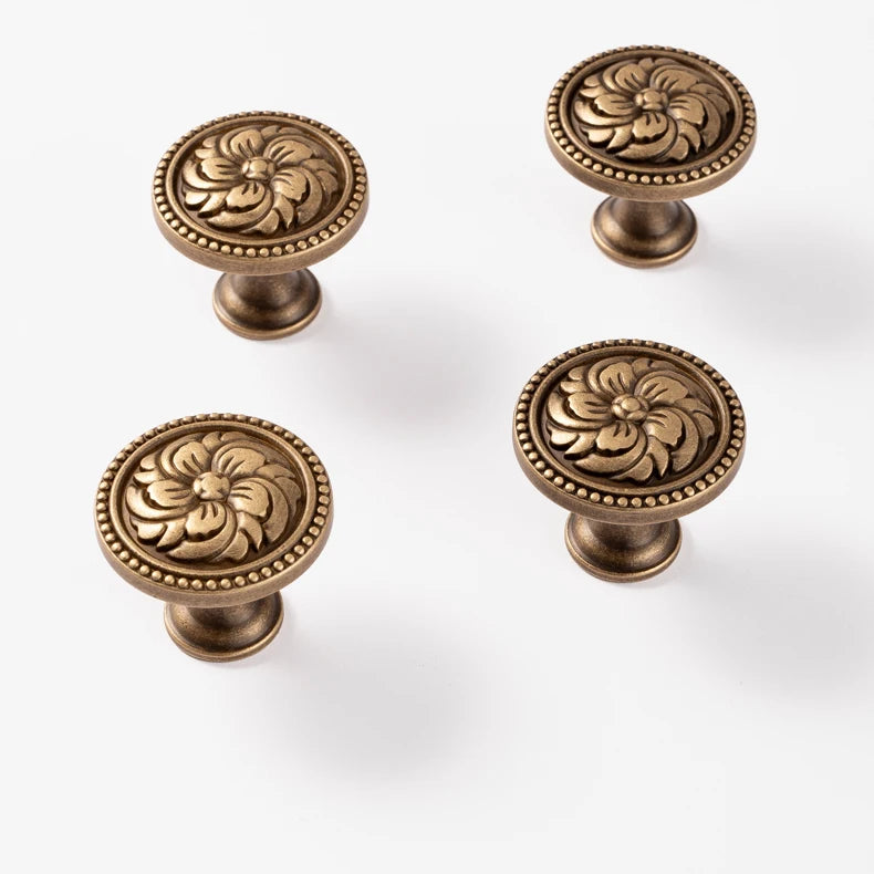 Puxador Ponto para Gaveta Latão Maciço Bronze Envelhecido Floral Trani - foto 8