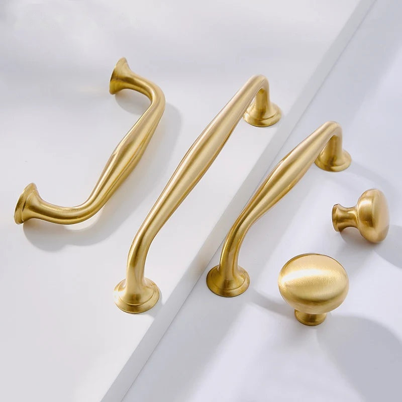 Puxador Alça e Ponto Latão Maciço Dourado Escovado Minimalista Urbino