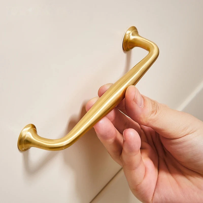 Puxador Alça e Ponto Latão Maciço Dourado Escovado Minimalista Urbino - foto 3