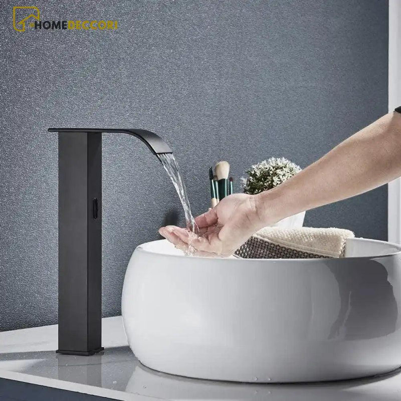 Torneira Com Sensor Para Banheiro Cascata Tribeca - Homedeccori