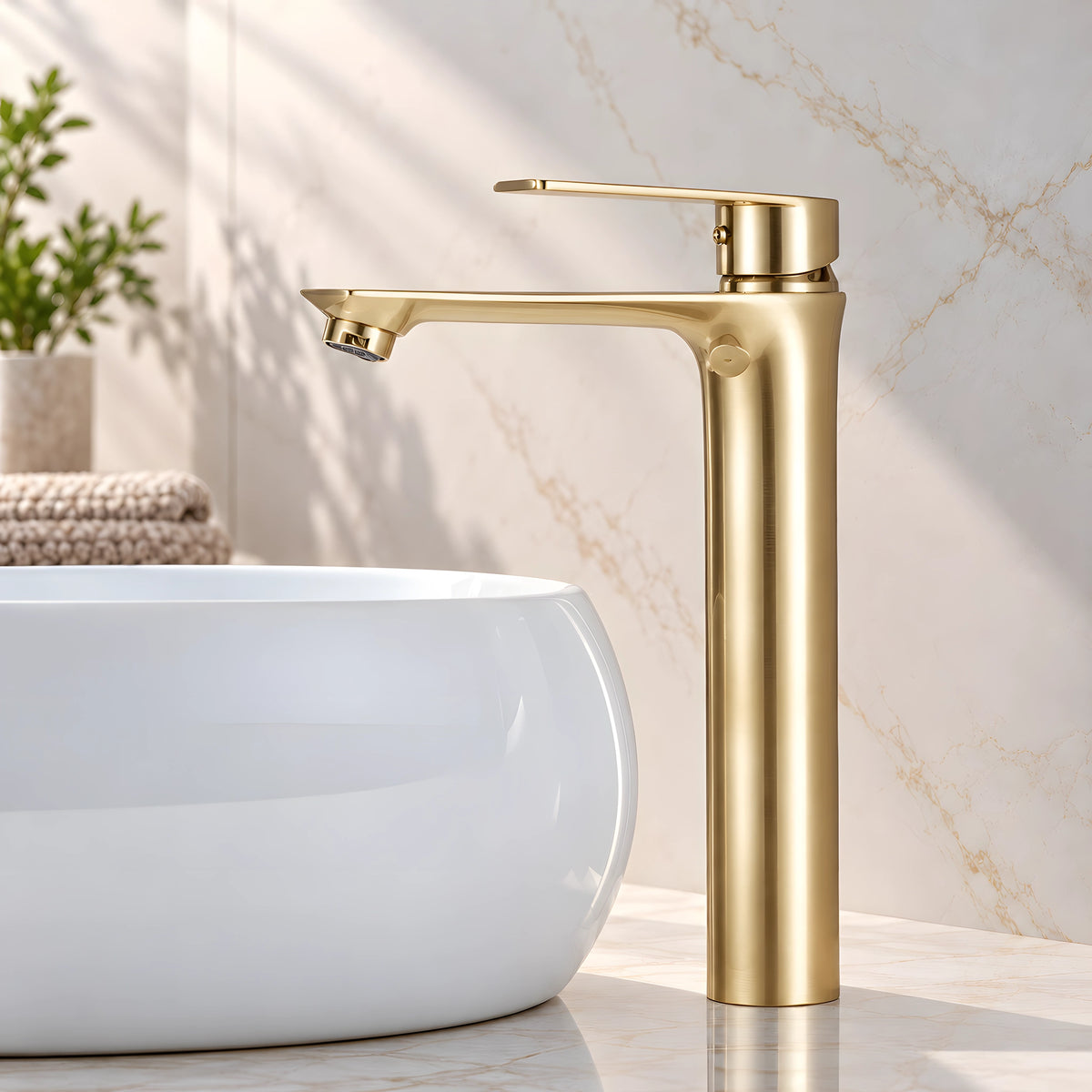 Torneira para banheiro Tocco dourado escovado - Homedeccori