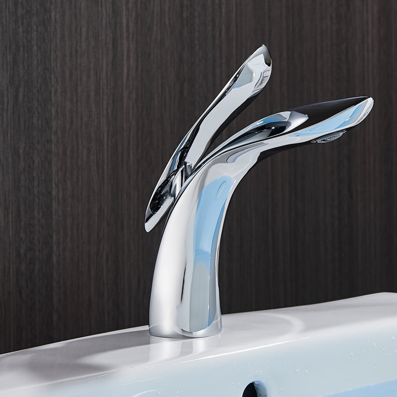 Torneira para banheiro monocomando misturador Persa Home Deccori em cromado com design moderno